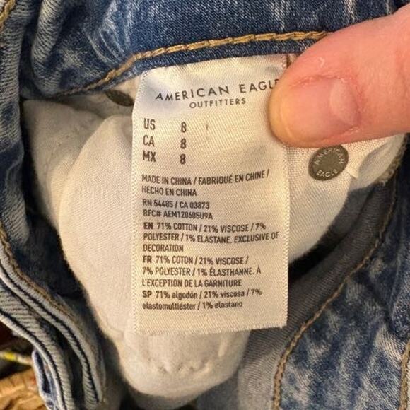 American Eagle Stretch Cut-Off Jean Shorts Distressed Light Wash Blue Denim Sz 8 - Picture 5 of 7